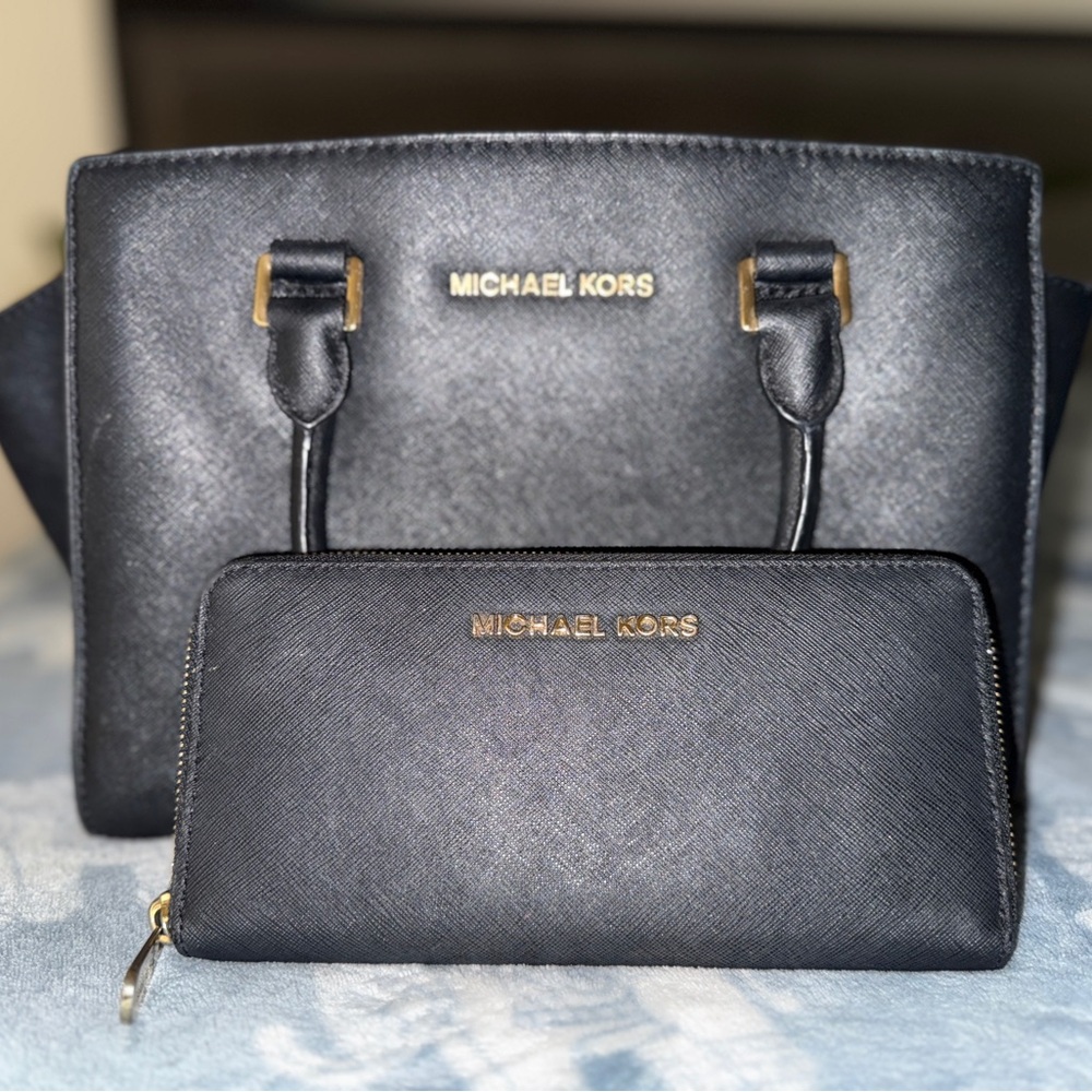 Michael Kors Selma Saffiano Leather Black Bag and Wallet Set